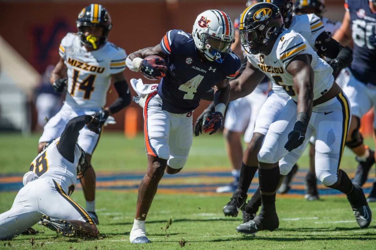 Auburn Tigers running back Tank Bigsby (4) runs the ball as Auburn Tigers take on Missouri Tigers at Jordan-Hare Stadium in Auburn, Ala., on Saturday, Sept. 24, 2022.
