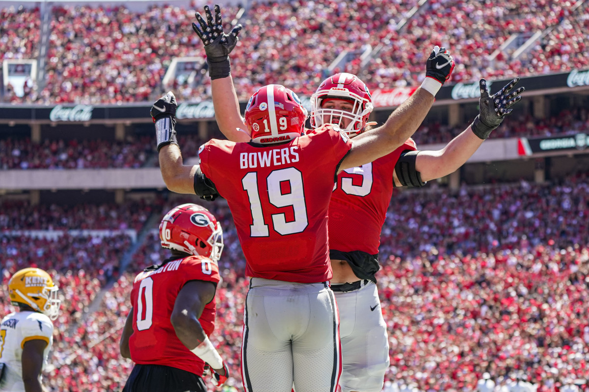 Georgia Bulldogs tight end Brock Bowers (19) reacts after scoring a touchdown against the Kent State Golden Flashes at Sanford Stadium.