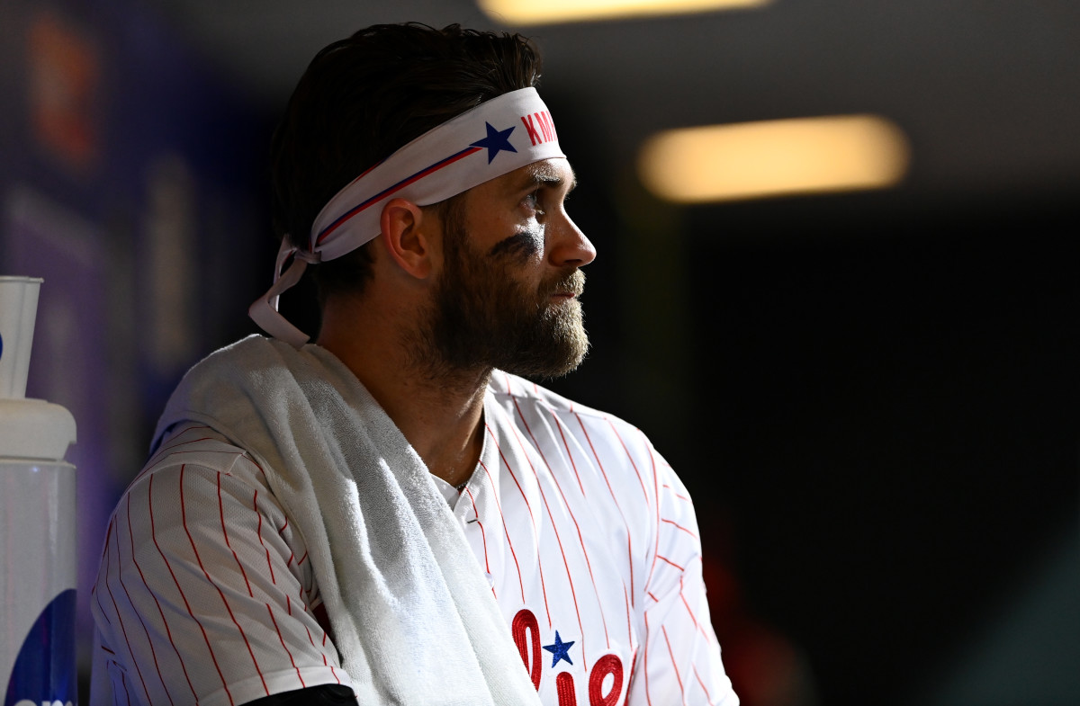 Phillies Fall to Braves Despite Late Rally