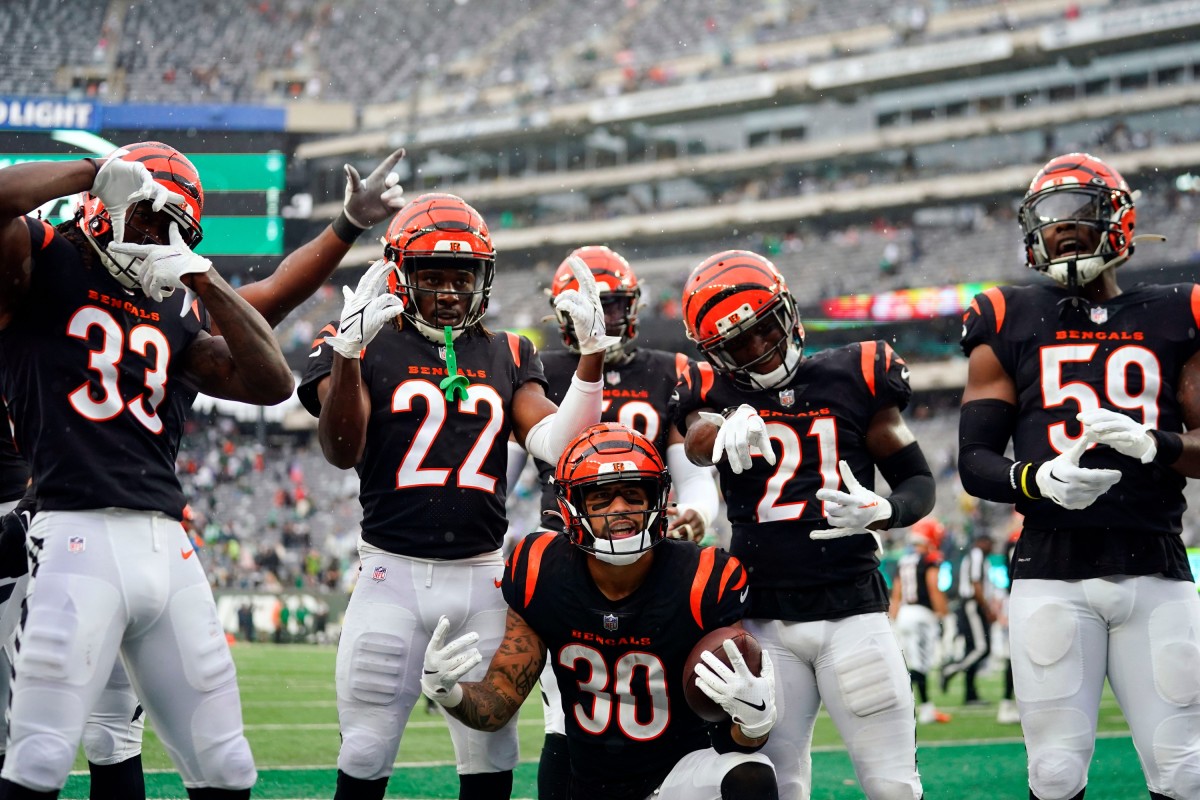 Cincinnati Bengals Celebrate 2712 Victory Over New York Jets Sports