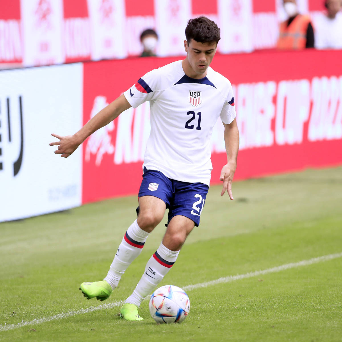 Giovanni Reyna pictured in action for the USMNT in September 2022