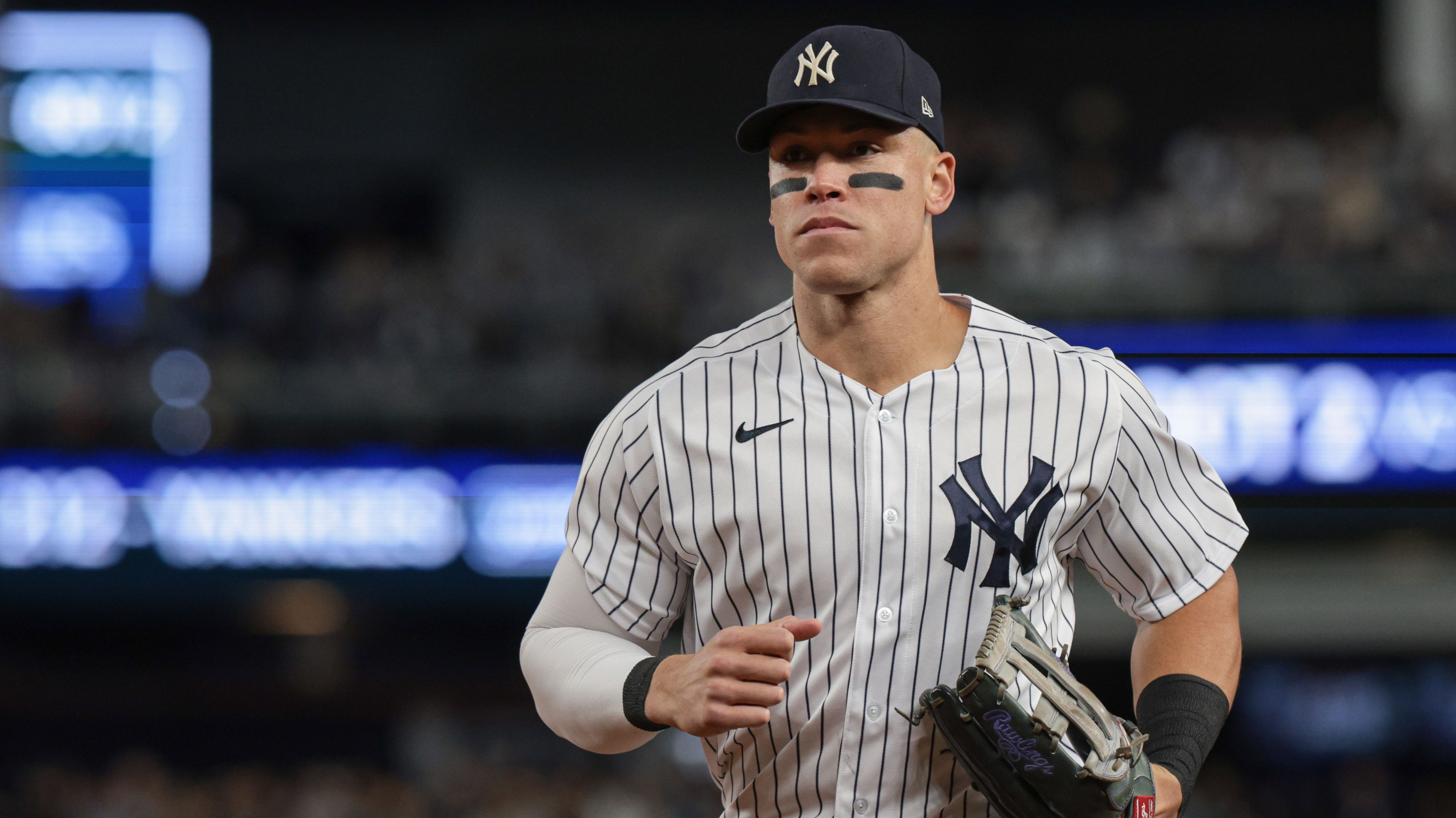 Aaron Judge's Outfit Choice Sparks Free Agency Speculation - Vimarsana News
