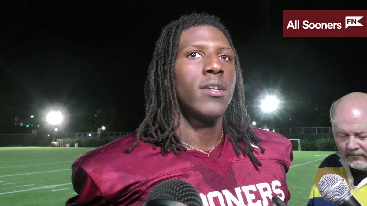 WATCH Oklahoma LB DaShaun White Interview Sports Illustrated