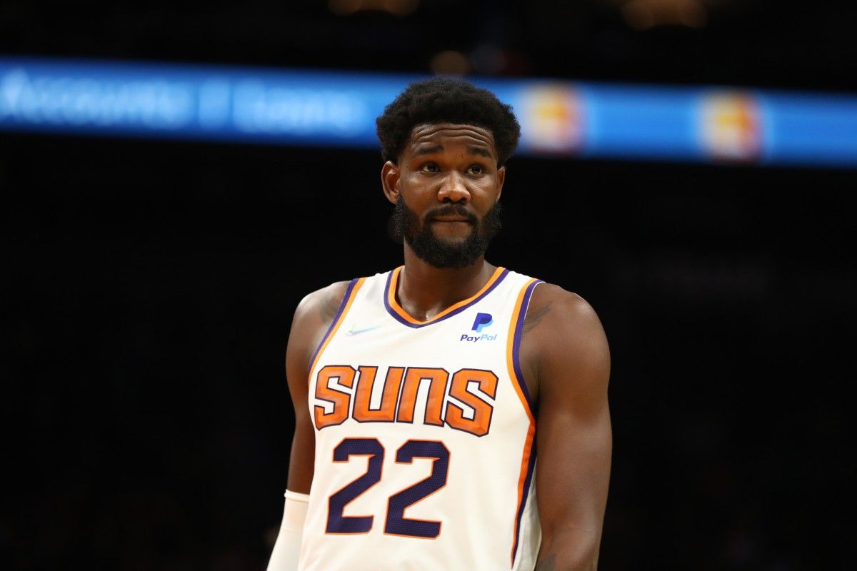 Suns Deandre Ayton Gives Brief Response To Question About Remaining In 