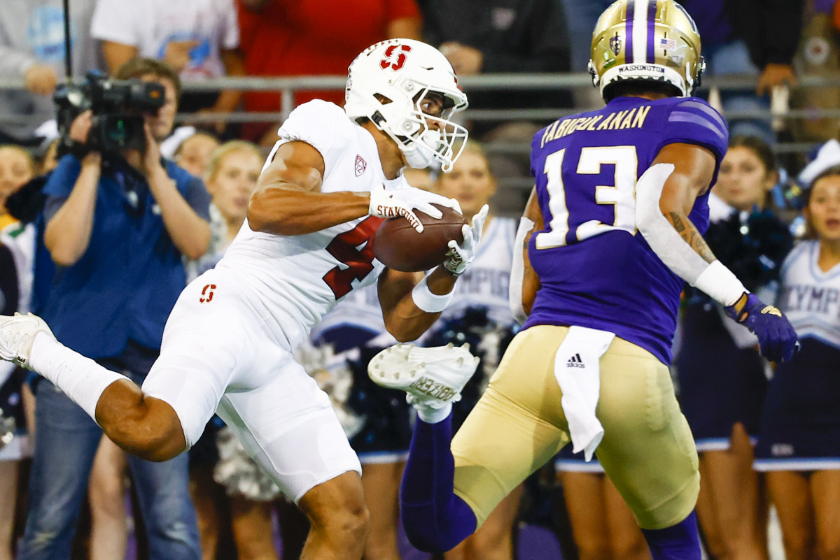 Stanford Cardinal wide receiver Michael Wilson (4) catches a touchdown against the Washington Huskies.