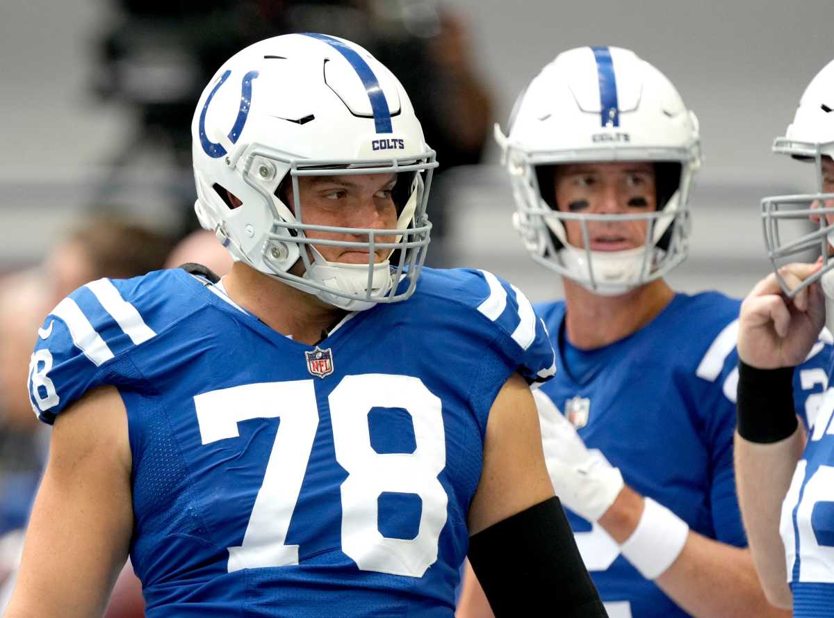 Indianapolis Colts center Ryan Kelly (78) warms up Sunday, Sept. 25, 2022, before a game against the Kansas City Chiefs at Lucas Oil Stadium in Indianapolis.