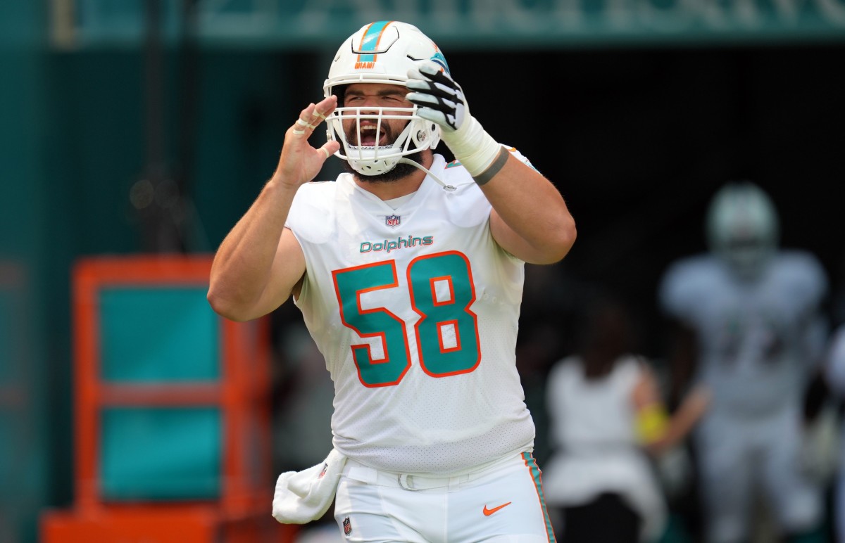 Miami Dolphins guard Connor Williams (58) takes the field before the opening game of the season against the New England Patriots at Hard Rock Stadium in Miami Gardens, Sept. 11, 2022. Dolphins V Patriots Nfl Game 12