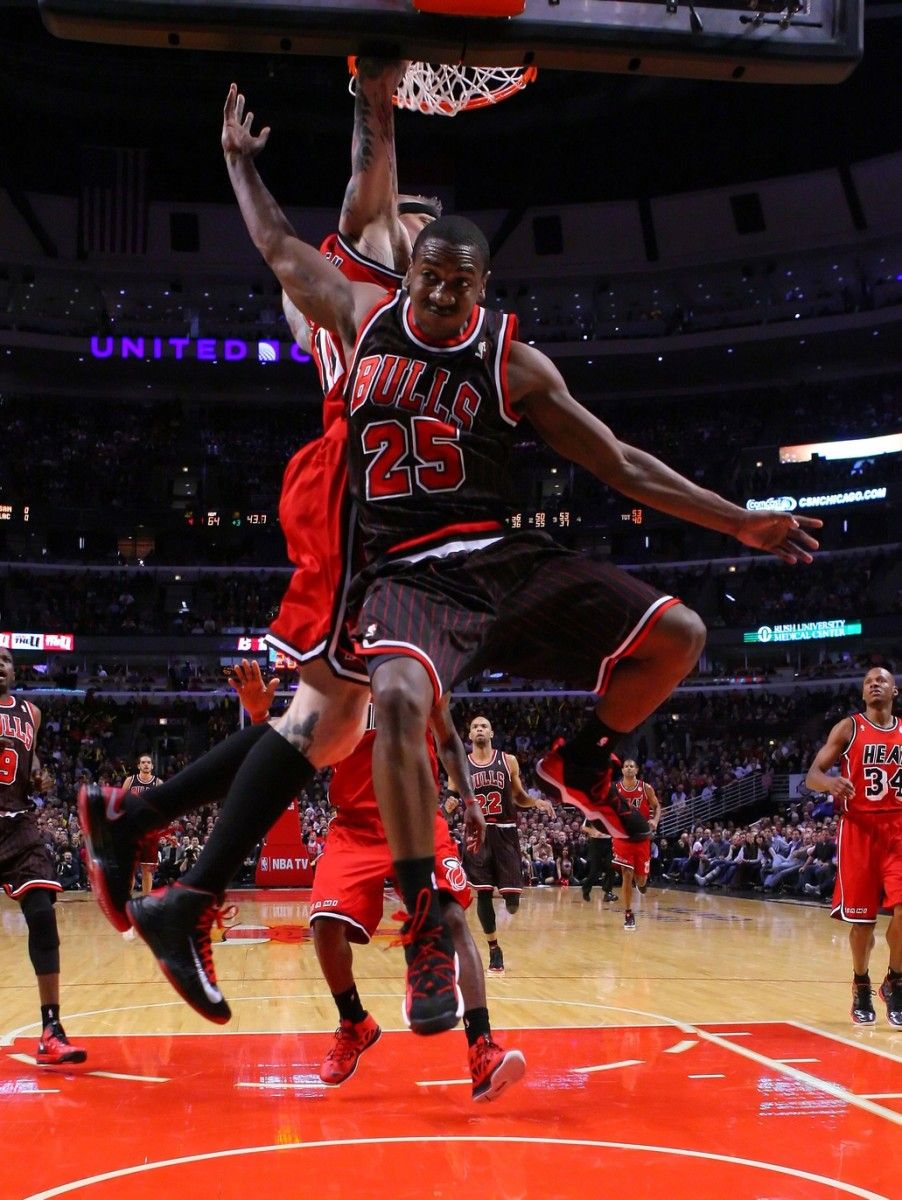 Former Chicago Bulls 1st Round Pick Signs With New Team - Vimarsana News