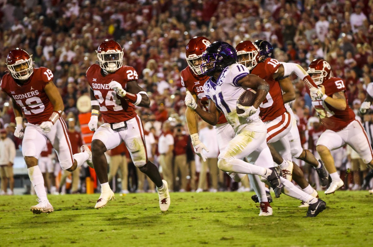 TCU Horned Frogs wide receiver Derius Davis (11) runs with the ball during the second half against the Oklahoma Sooners at Gaylord Family-Oklahoma Memorial Stadium.