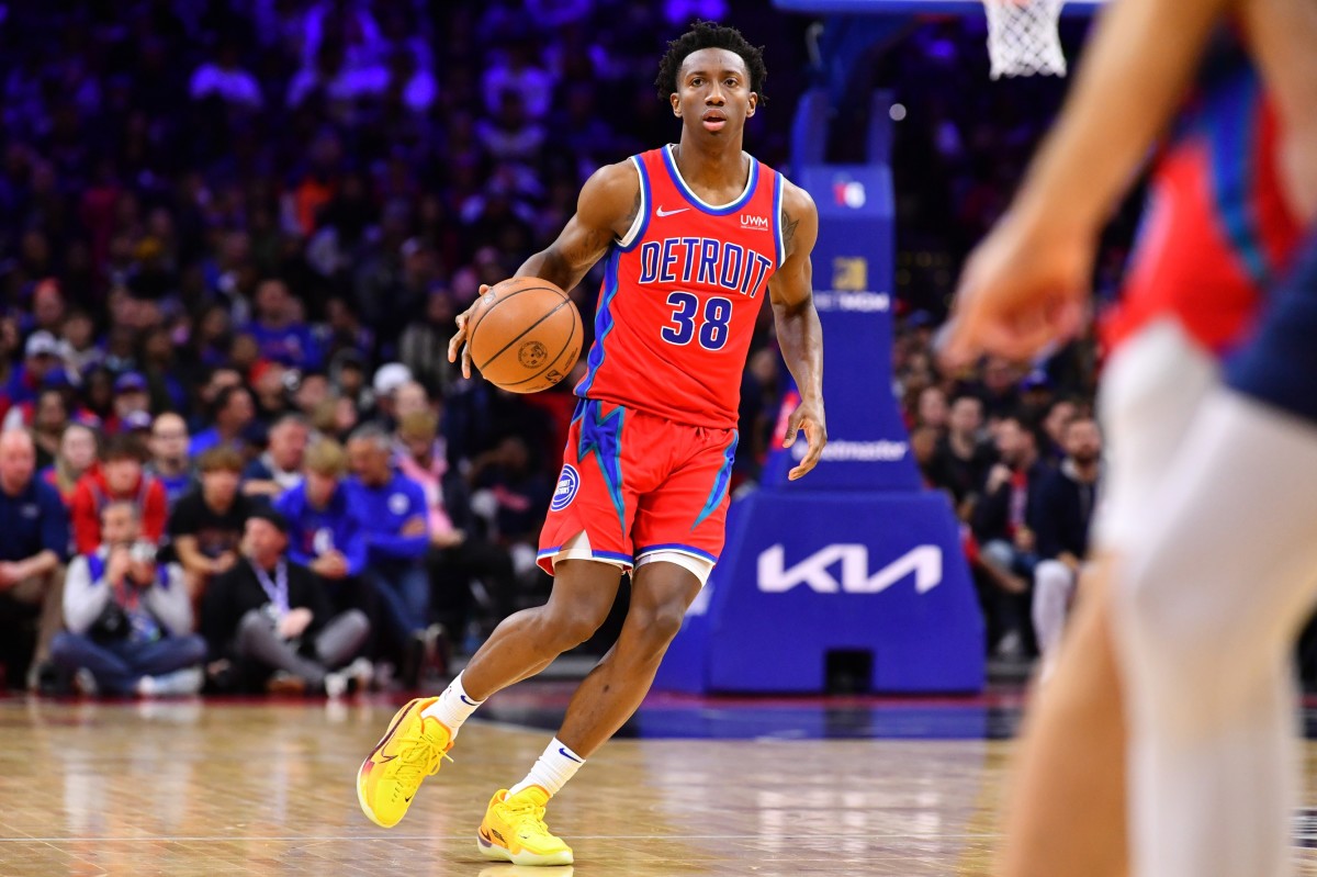 Detroit Pistons guard Saben Lee (38) controls the ball in the first quarter against the Philadelphia 76ers at Wells Fargo Center.