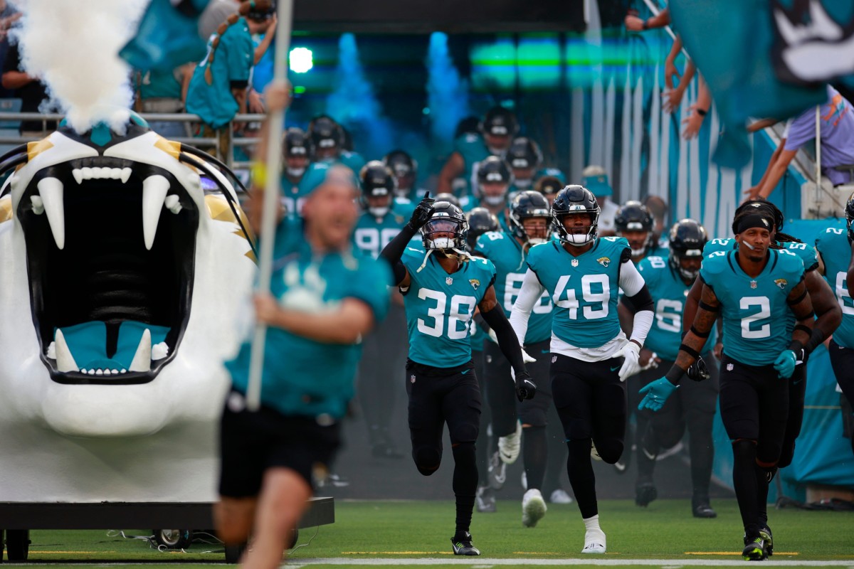 Jaguars Mailbag: Does the Defense Have the Pieces to Slow Down the Eagles?