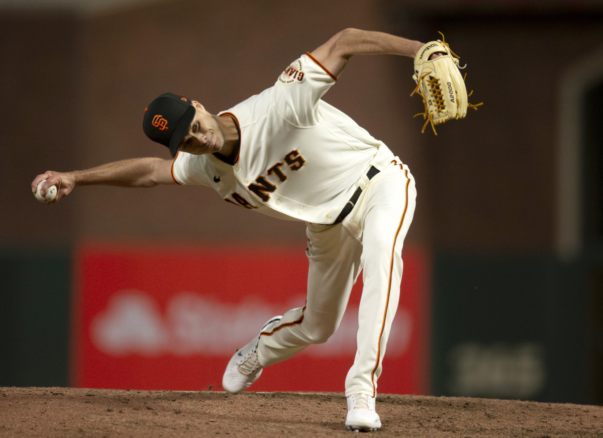 SF Giants reliever Tyler Rogers throws a pitch.