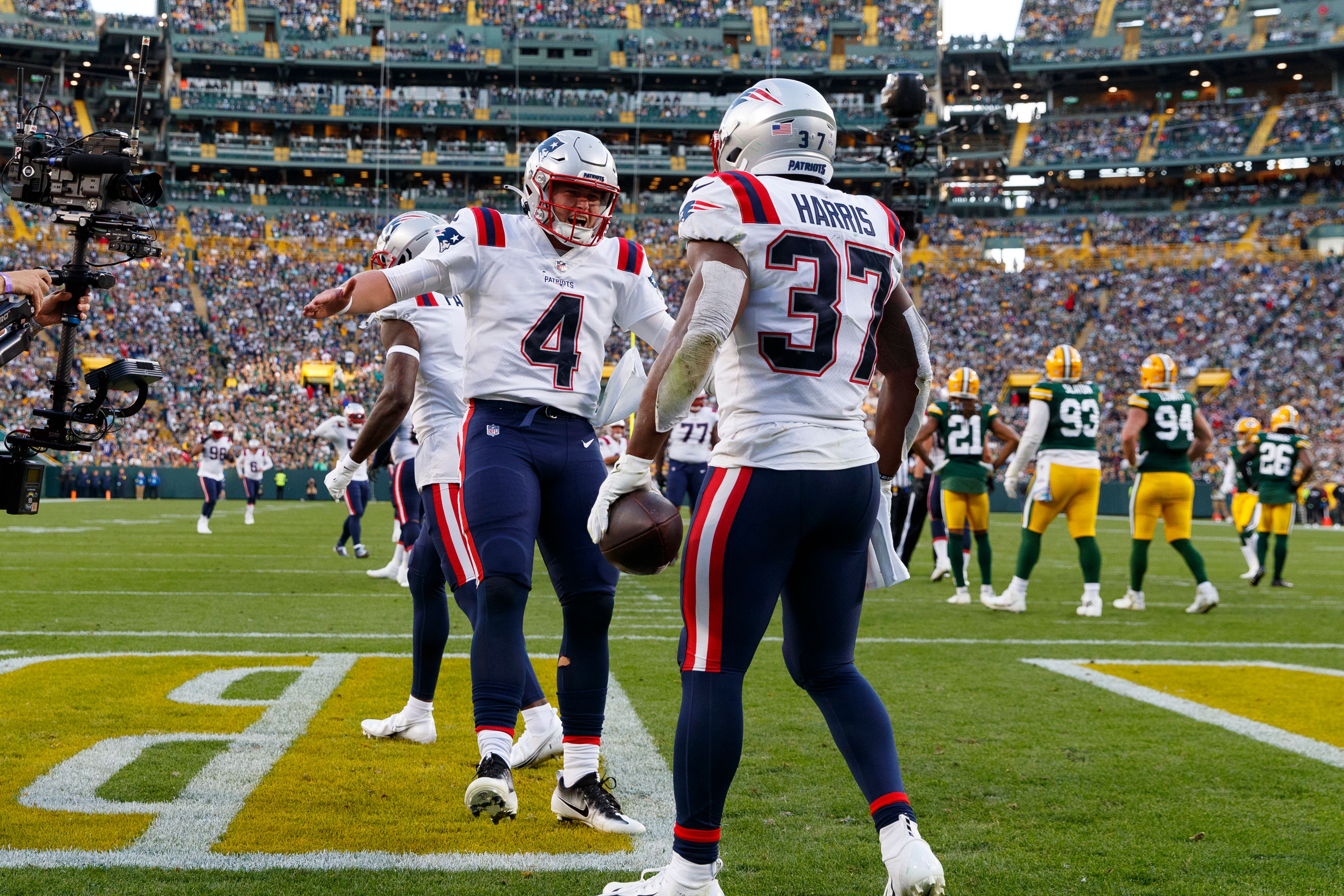 New England Patriots Rookie Quarterback Ailey Zappe Thrown Into Lambeau Field Fire: 'Dream Come True' - Sports Illustrated New England Patriots News, Analysis and More - Vimarsana News