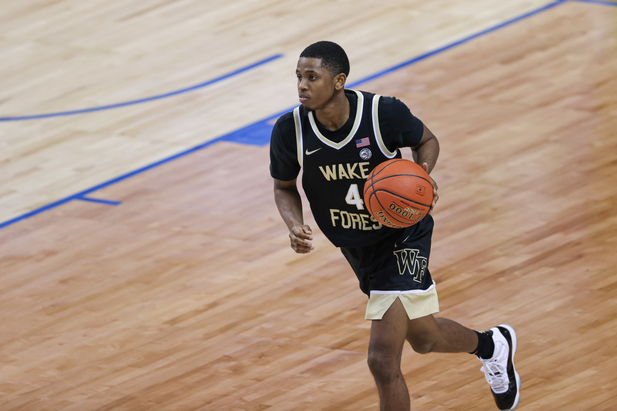 WATCH: Wake Forest's Daivien Williamson hits buzzer-beater to stun Syracuse  in ACC Tournament - Sports Illustrated Wake Forest News, Analysis and More