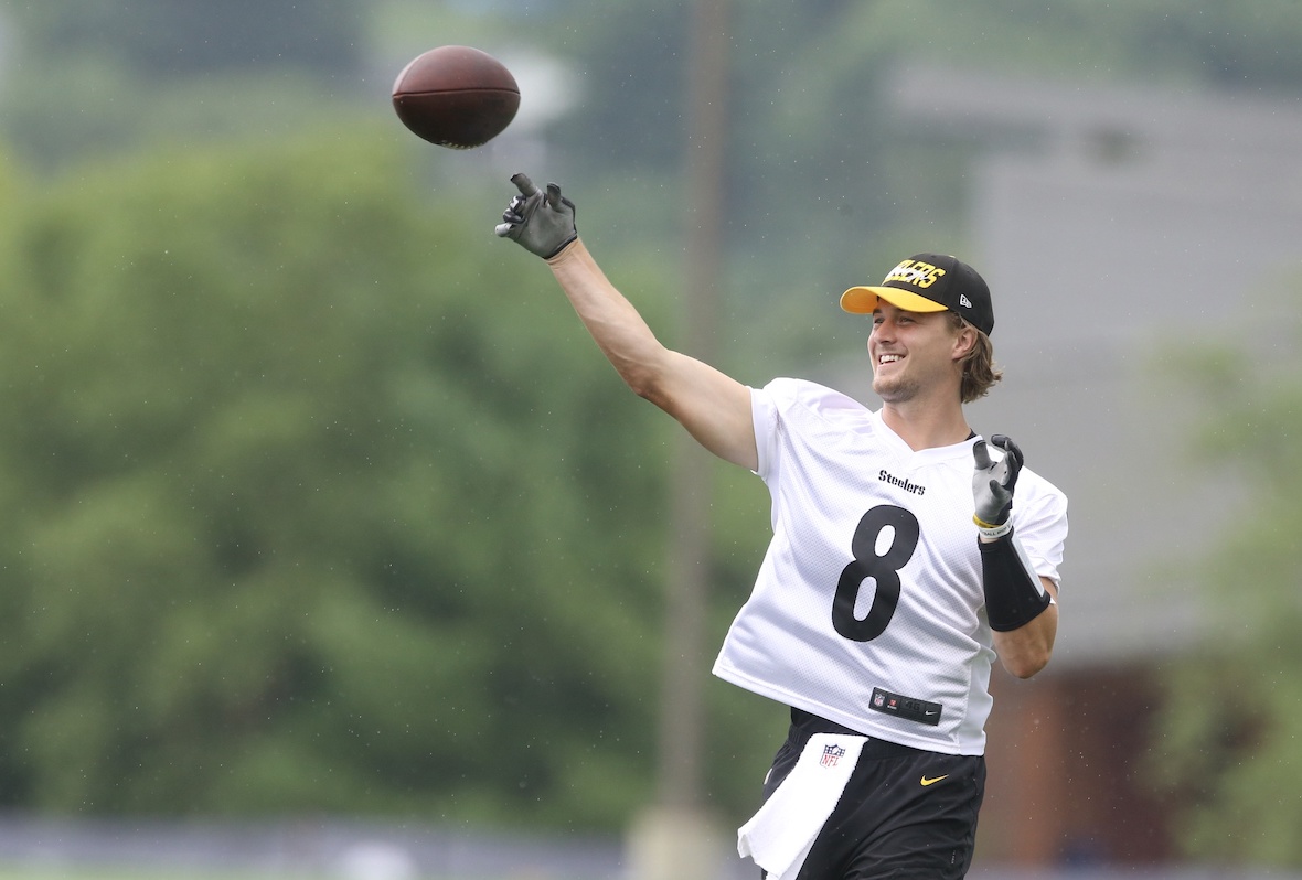 Pittsburgh Steelers QB Kenny Pickett Talks Trash to Everyone, Including Mike Tomlin Sports