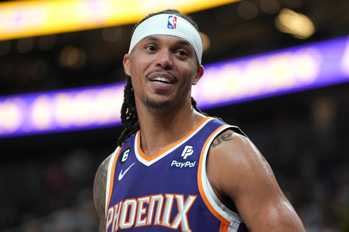 Phoenix Suns SG Damion Lee Left Out of NBA Three-Point Contest - Sports  Illustrated Inside The Suns News, Analysis and More
