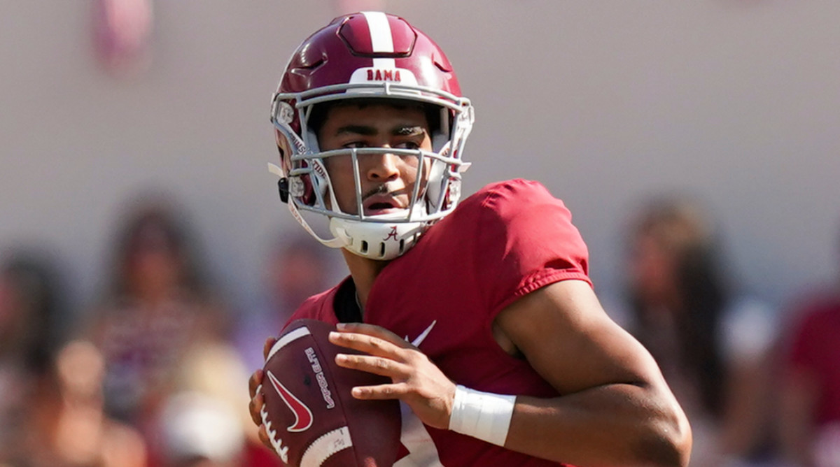 Alabama quarterback Bryce Young looks to pass during a game vs. the Louisiana Monroe Warhawks on Sept. 17, 2022.