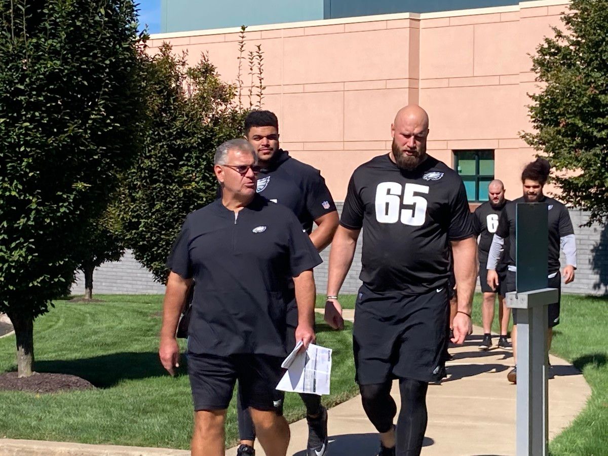 Lane Johnson Returns, Not Worried About Concussion History - Vimarsana News