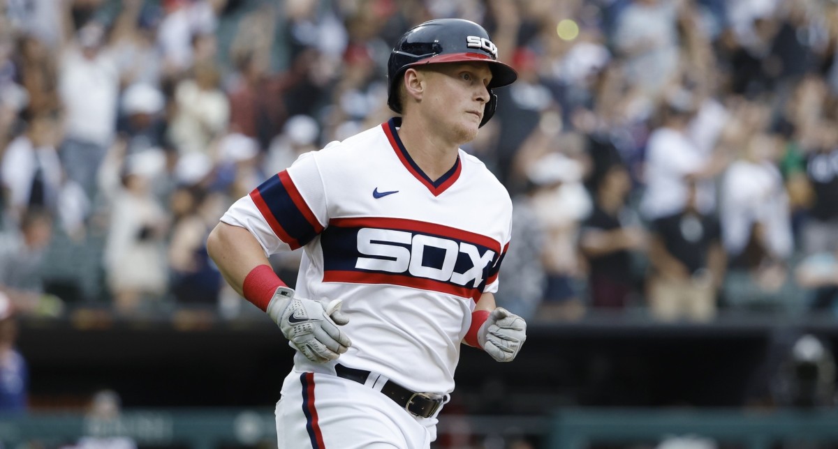 Andrew Vaughn: Chicago White Sox OF has hip pointer