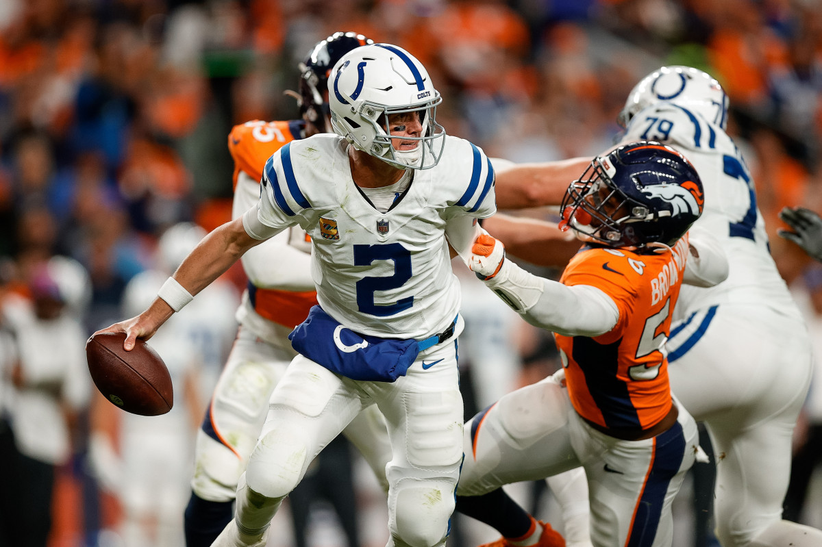Indianapolis Colts' Defense Stands Tall, Offense Implodes in Win
