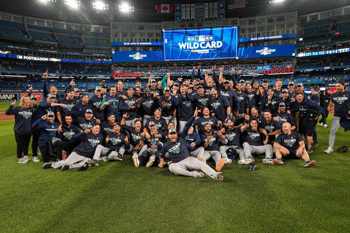 Mariners Complete 7Run Comeback to Advance to First ALDS Since 2001