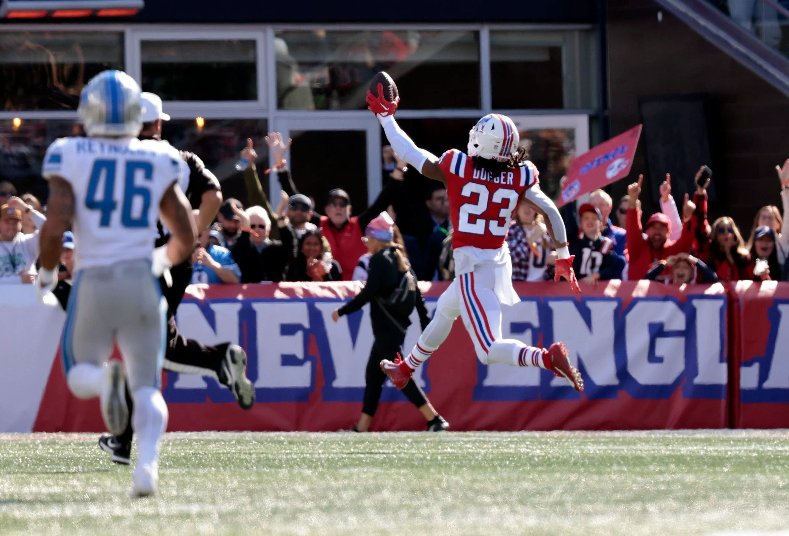 New England Patriots Defense Smothers NFL's No. 1 Offense in Convincing Shutout Victory Over Detroit Lions - Sports Illustrated New England Patriots News, Analysis and More - Vimarsana News