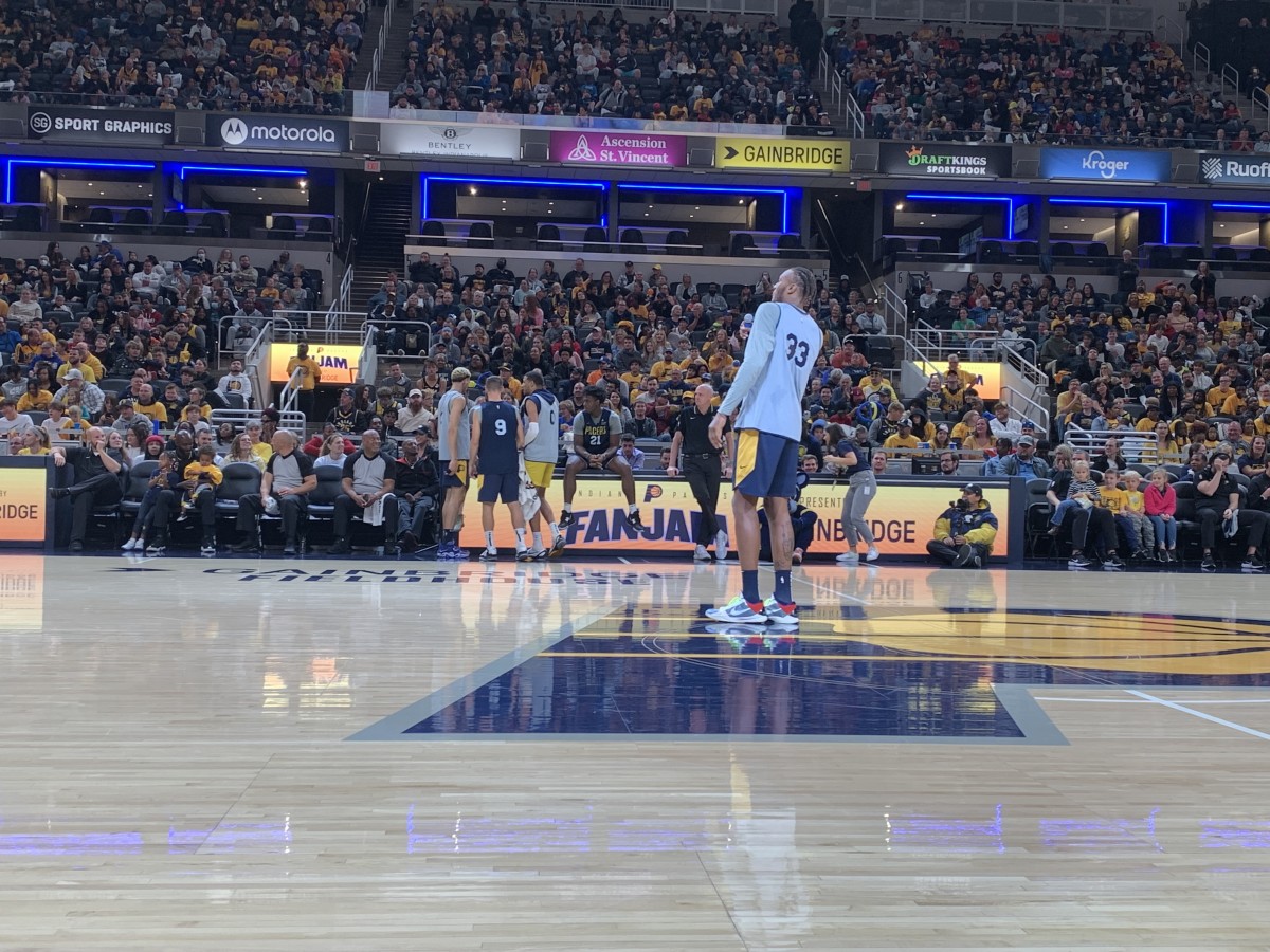 WATCH: Viral Moment from Indiana Pacers FanJam as fan from the crowd checks in and scores