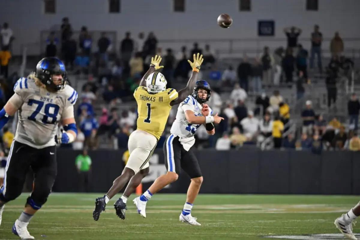 Georgia Tech Linebacker Charlie Thomas