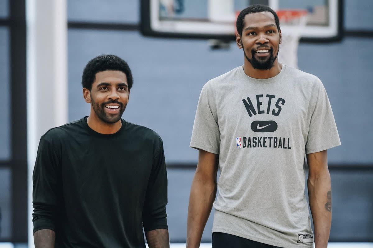 kd_and_kyrie_practice.9
