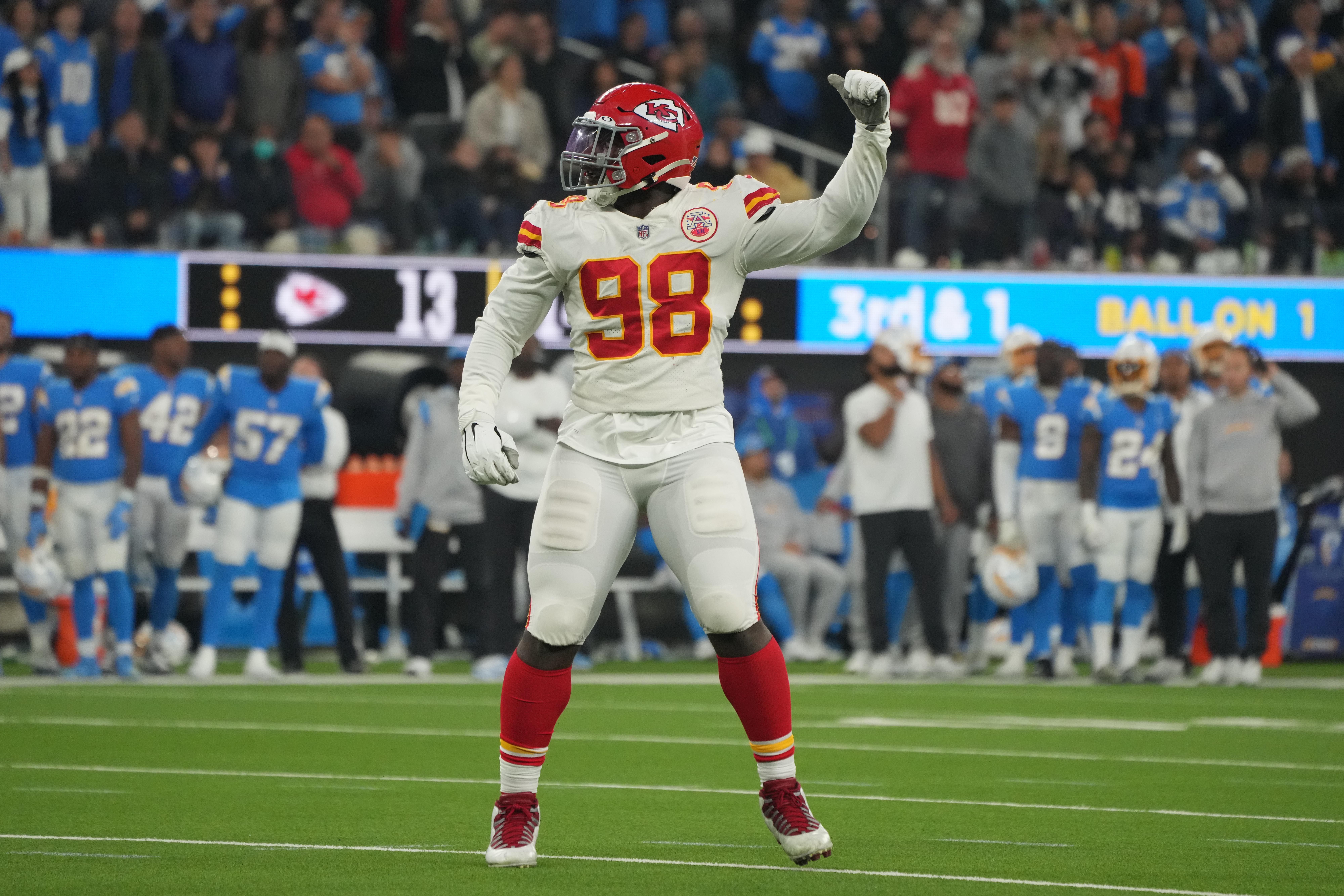 KC Chiefs DT Tershawn Wharton Exits Game vs. LV Raiders With Injury - Sports Illustrated Kansas City Chiefs News, Analysis and More - Vimarsana News