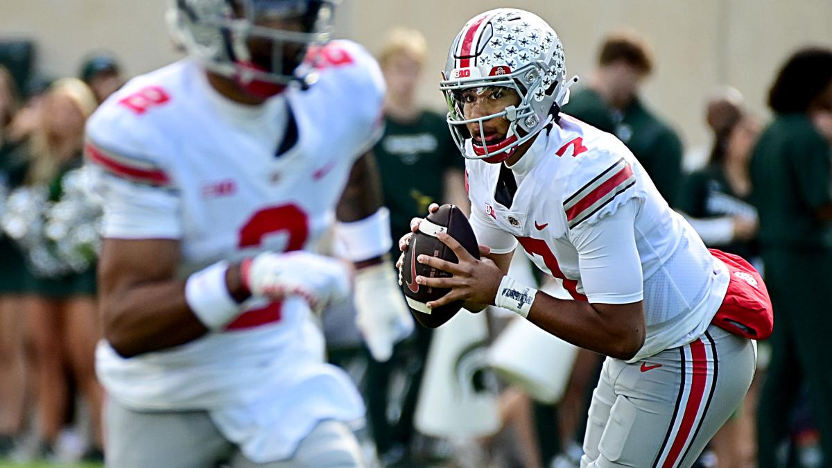 Ohio State QB C.J. Stroud Named Maxwell Award Player Of The Week