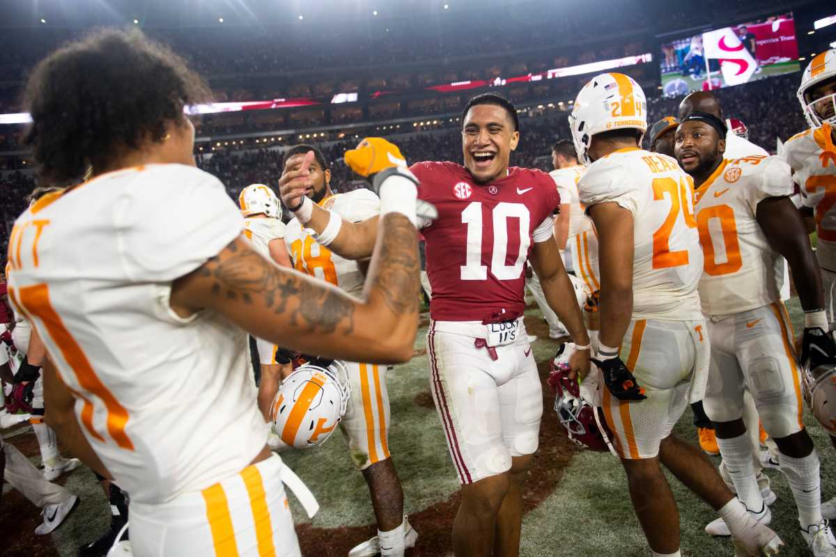 Alabama linebacker Henry To'oTo'o (10) greets Tennessee wide receiver Jalin Hyatt (11) following a football game between the Tennessee Volunteers and the Alabama Crimson Tide at Bryant-Denny Stadium in Tuscaloosa, Ala., on Saturday, Oct. 23, 2021. Kns Tennessee Alabama Football Bp