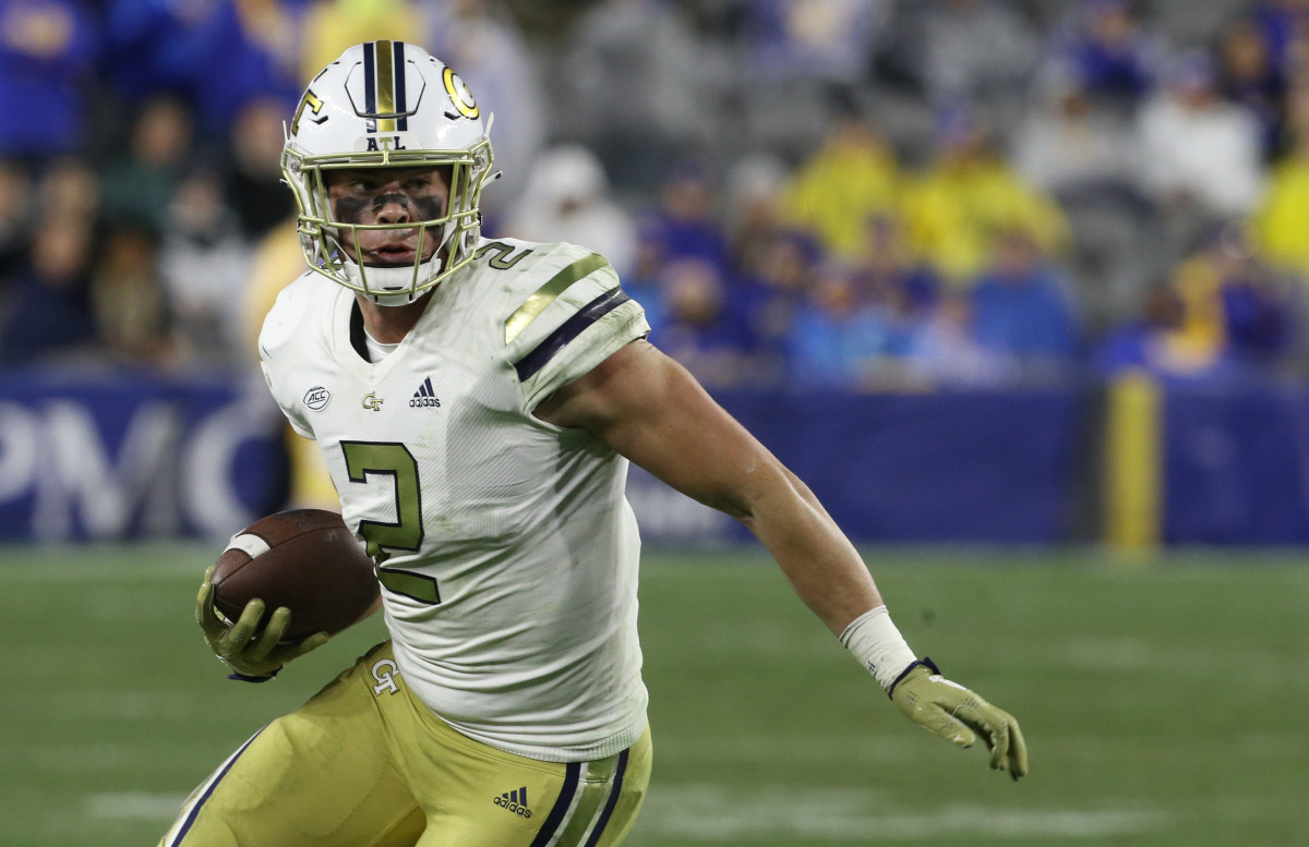 Georgia Tech tight end Dylan Leonard