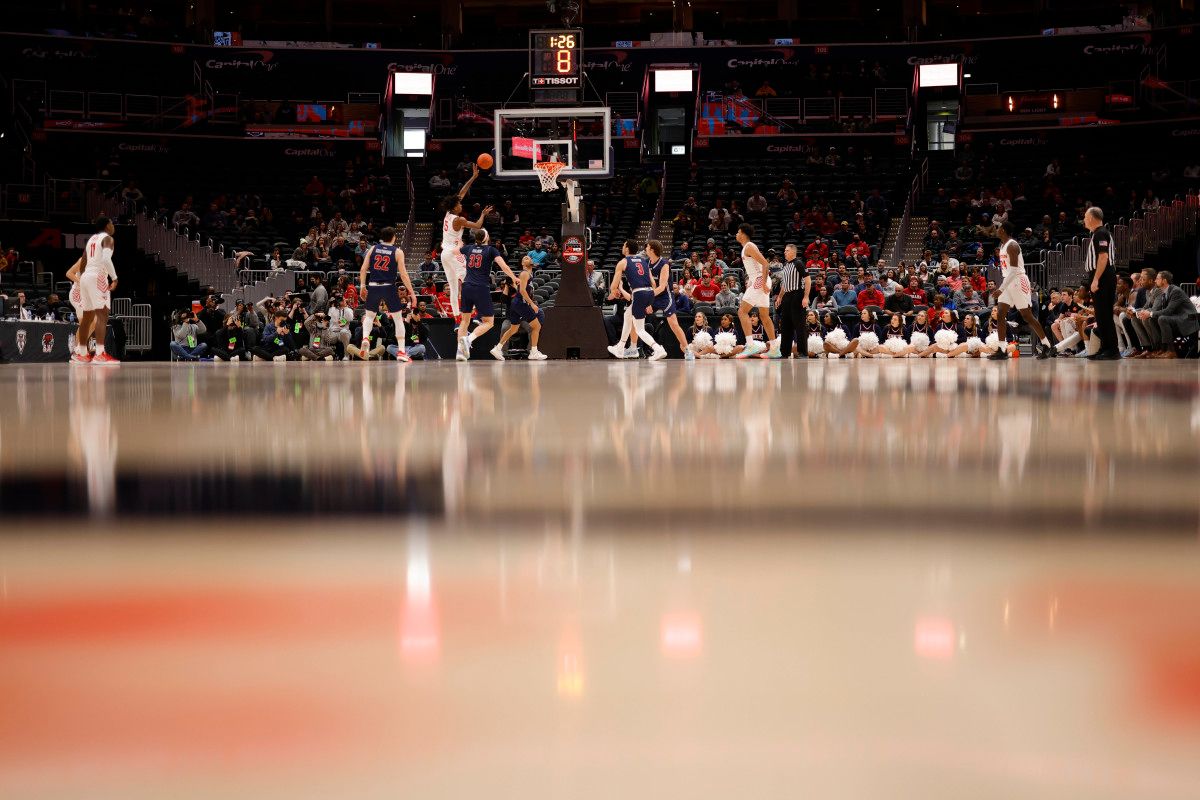 How Can Dayton Flyers Prospect Mike Sharavjamts Make the NBA Leap? - Vimarsana News
