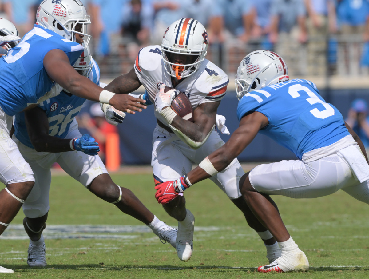 10/15/22; Oxford, MS, USA; Tank Bigsby (4) carry during Auburn vs Ole Miss