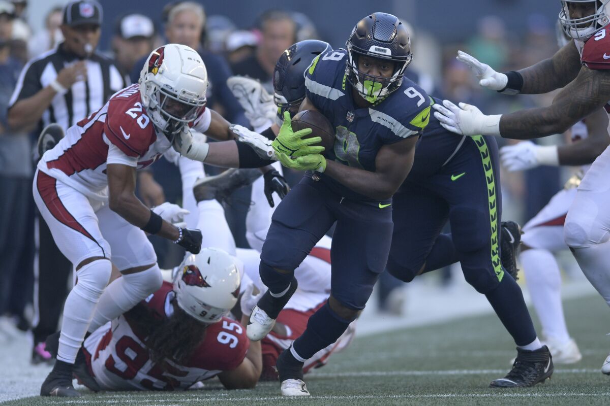 Ken Walker III, Rookie Classmates Dominate as Seahawks Outslug Cardinals in 19-9 Victory - Vimarsana News