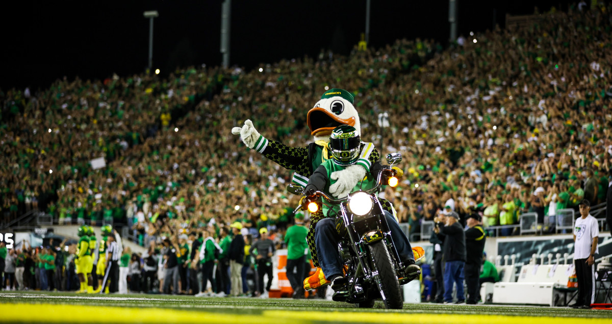 Oregon Football College GameDay Head to Eugene for No. 10 Oregon Ducks