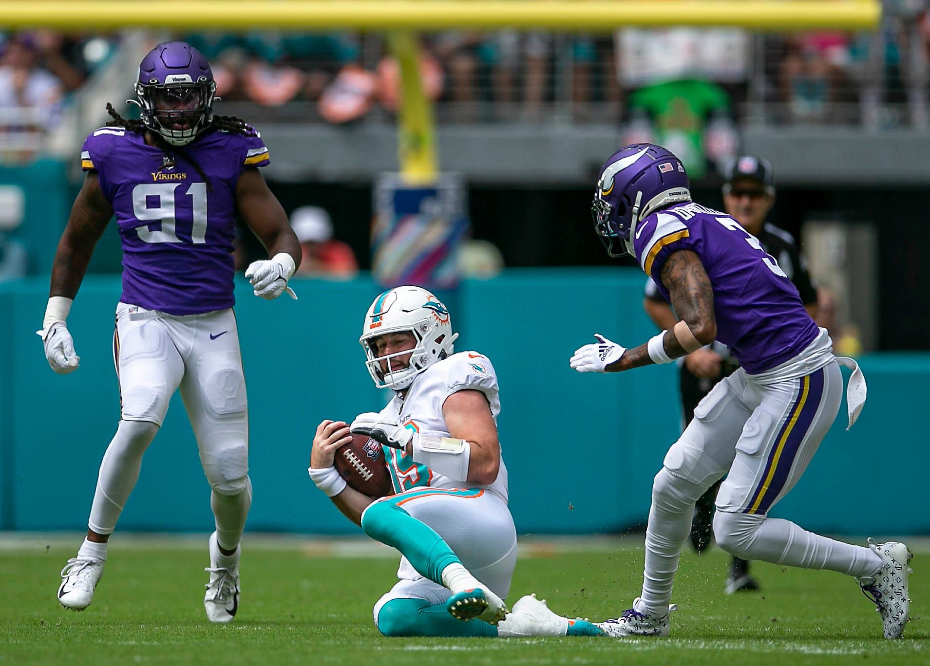 Vikings snap counts vs. Dolphins: Patrick Jones II shines in expanded role - Vimarsana News