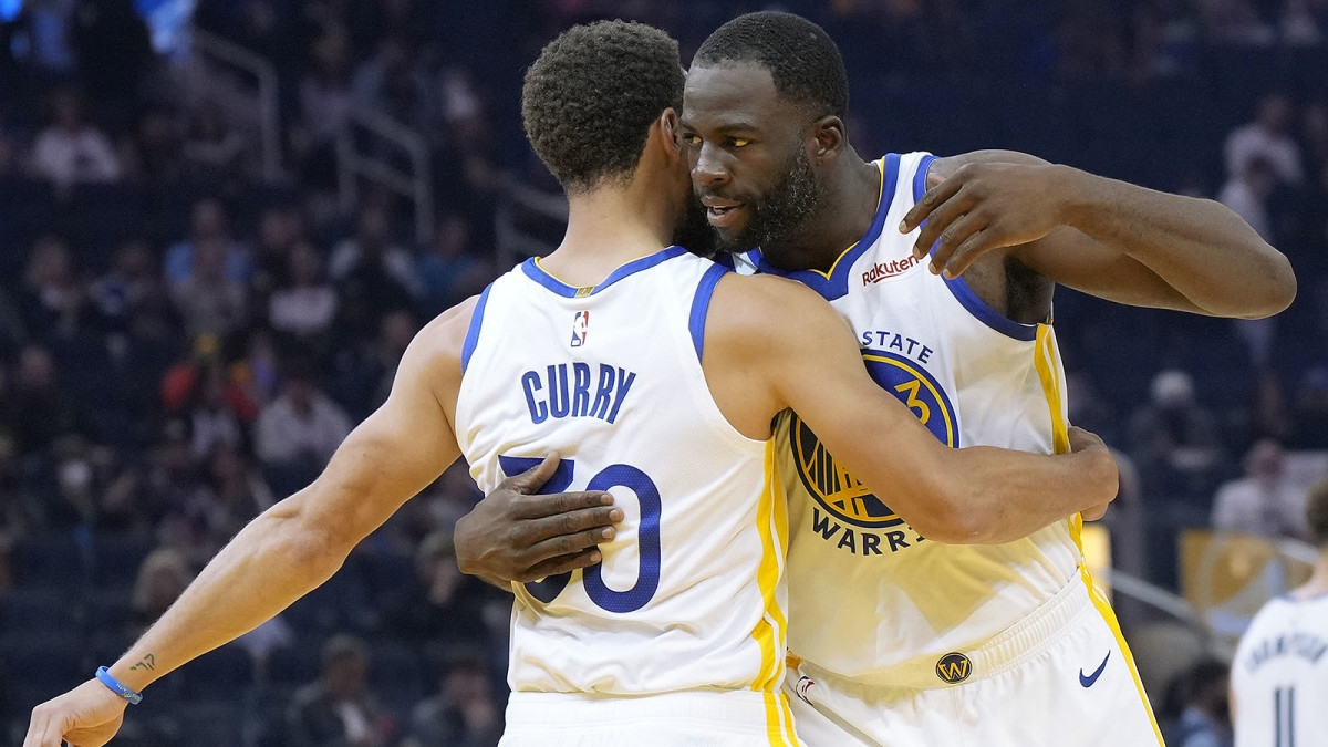 The Warriors decided not to suspend Green after he punched teammate Poole. 