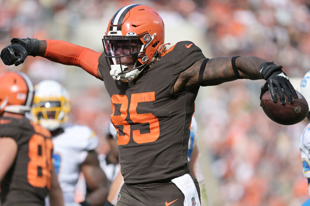 Cleveland Browns tight end David Njoku