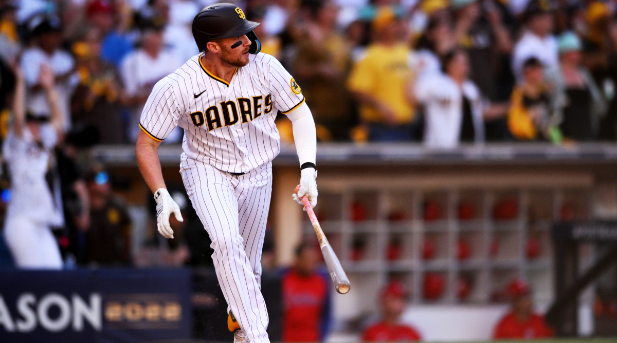 Padres first baseman Brandon Drury hits a go-ahead two-run single in the fifth inning of NLCS Game 2 against the Phillies.