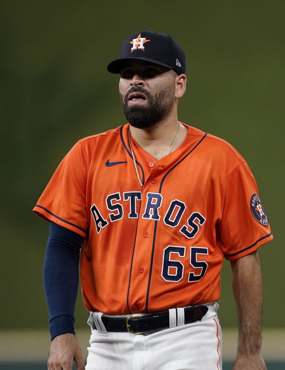 Mexicano José Urquidy hace historia en la Serie Mundial Para Ganar