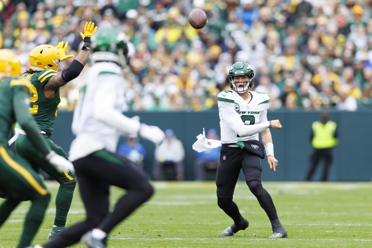 Oct 16, 2022; Green Bay, Wisconsin, USA; New York Jets quarterback Zach Wilson (2) throws a pass during the second quarter against the Green Bay Packers at Lambeau Field. Mandatory Credit: Jeff Hanisch-USA TODAY Sports