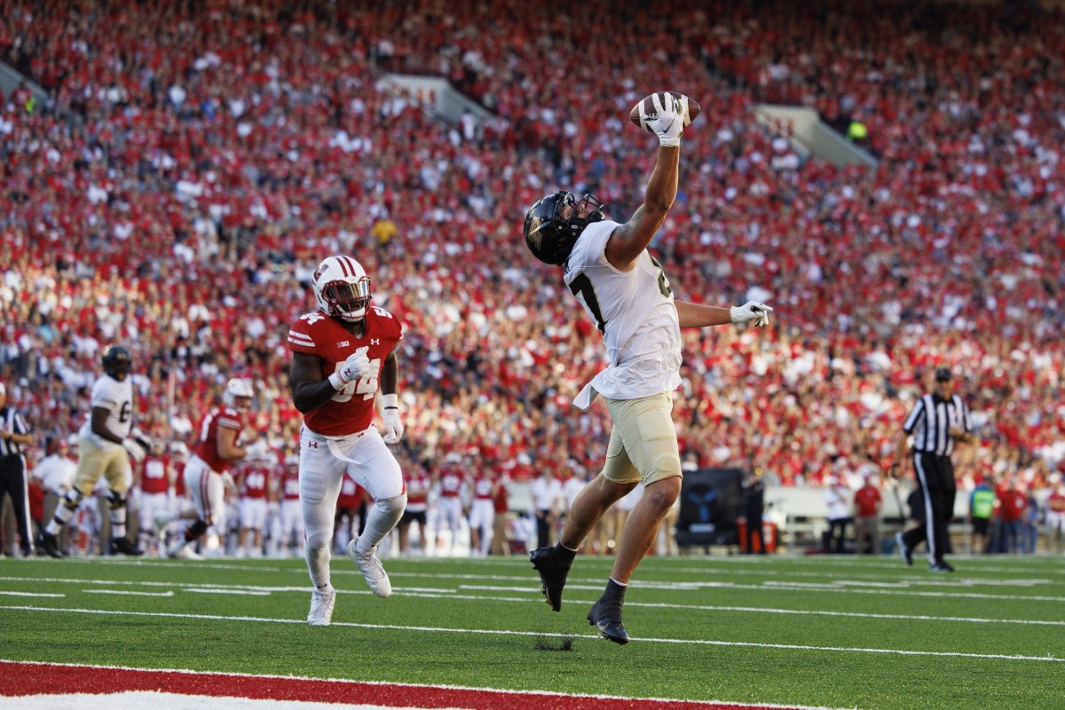 PHOTO GALLERY Pictures From Purdue Football's 3524 Loss to Wisconsin