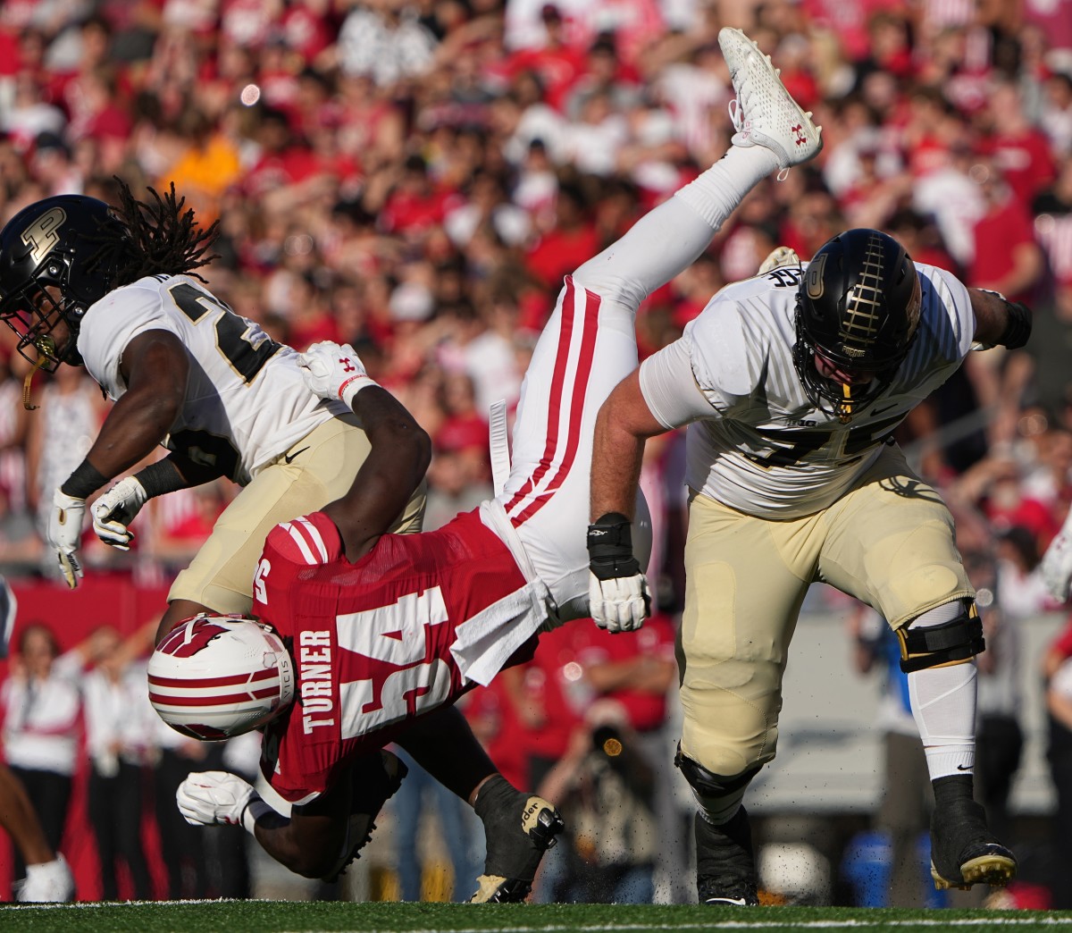 PHOTO GALLERY Pictures From Purdue Football's 3524 Loss to Wisconsin