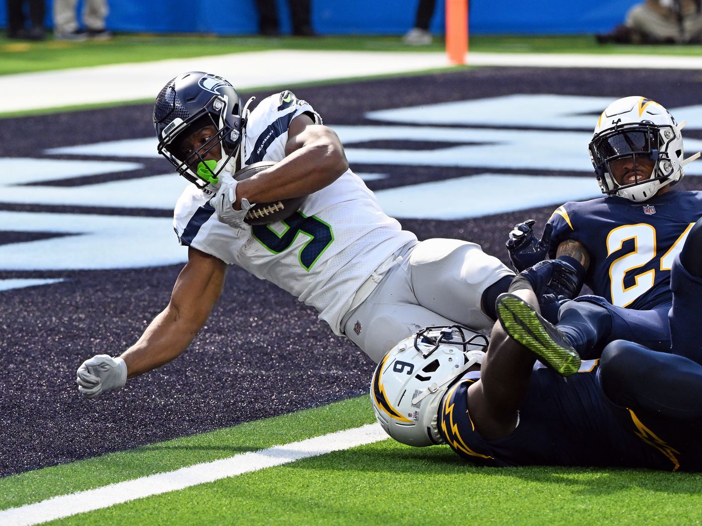 Run of Fame: Seahawks RB Kenneth Walker III Stars vs. Chargers