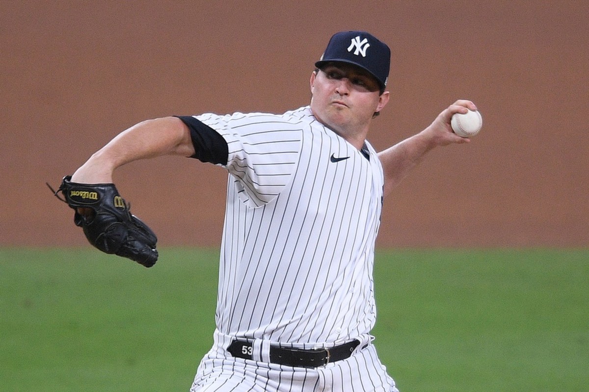 New York Yankees RP Zack Britton throws pitch