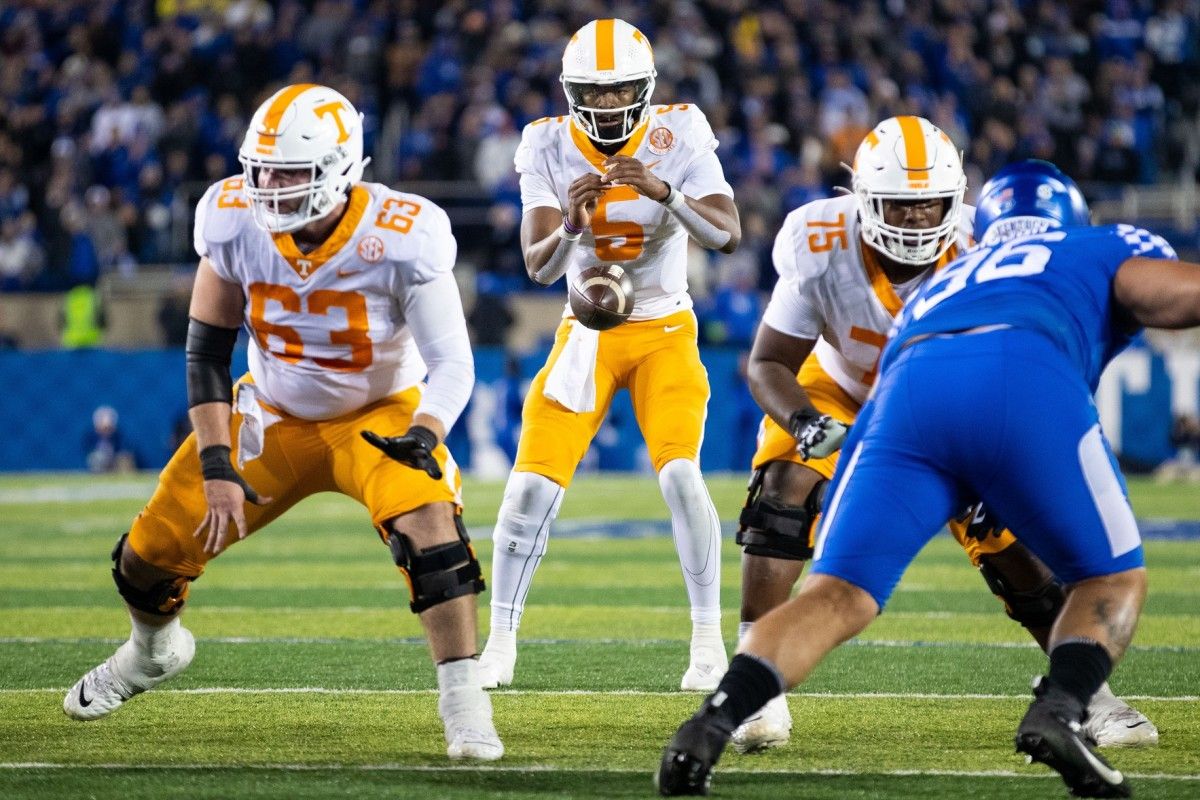 Mark Stoops Understands The Challenge No. 3 Tennessee Presents - Vimarsana News