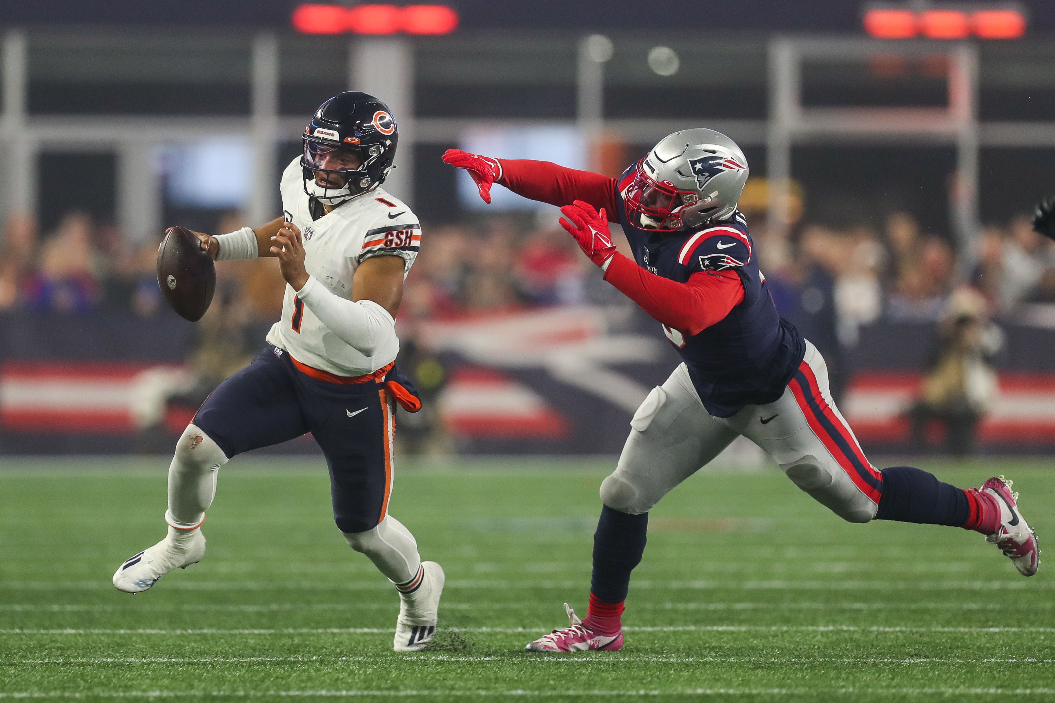 New England Patriots-Chicago Bears Notebook: QB Questions, Defensive Deficiencies Lead To Dismal Outcome - Sports Illustrated New England Patriots News, Analysis and More - Vimarsana News