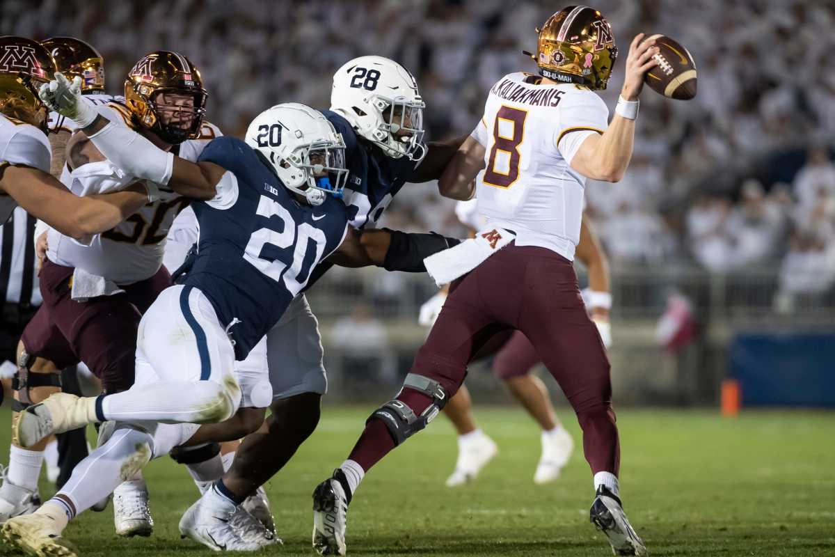 Penn State defensive end Adisa Isaac